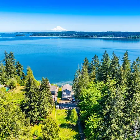 Oceanfront Retreat, Mount Rainier, King Bed, Games Villa